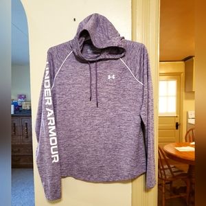 Women's Under Armour purple & white athletic hoodie sz large in great condition